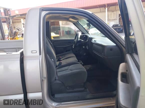 2005 Chevrolet Silverado 1500 Work Truck with VIN 1GCEC14X85Z246758, listed as a IAAI auction lot 43175816 with 199,824 mi miles and . Bid and sale history available at DreamBid. Image 8.