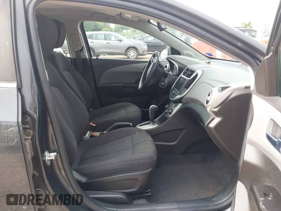 2020 Chevrolet Sonic LT with VIN 1G1JD5SB9L4127856, listed as a IAAI auction lot 42952943 with 66,882 mi miles and . Bid and sale history available at DreamBid. Image 5.