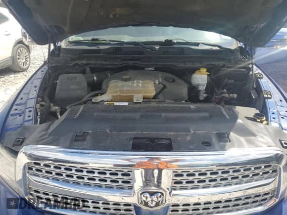 2014 Ram 1500 Laramie z VIN 1C6RR7VM0ES387931, wystawiony jako Copart lot #56866025 z przebiegiem 149 710 mil mil oraz Czysty tytuł • Clean title. Historia ofert i sprzedaży dostępna na DreamBid. Obrazek 11.