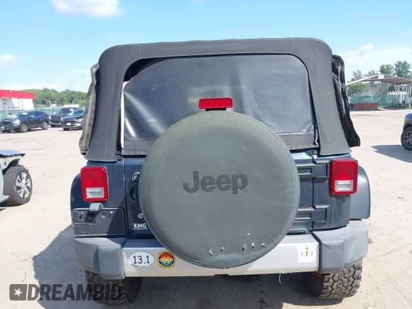 2008 Jeep Wrangler Unlimited Sahara with VIN 1J4GA59128L607591, listed as a IAAI auction lot 42959722 with 129,564 mi miles and . Bid and sale history available at DreamBid. Image 16.