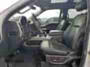 2018 Ford F-150 XL z VIN 1FTFW1C1XJFE46898, wystawiony jako Copart lot #54164445 z przebiegiem 245 108 mil mil oraz Szkoda całkowita • Salvage title. Historia ofert i sprzedaży dostępna na DreamBid. Obrazek 7.