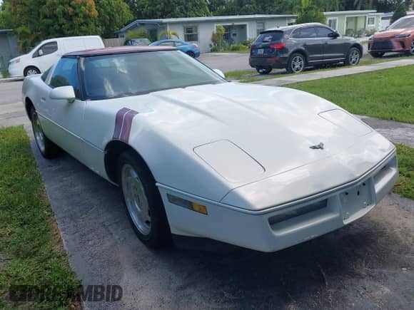 1985 Chevrolet Corvette с VIN 1G1YY0787F5124214, выставлен на аукционе IAAI как лот 43146224 с пробегом 79 567 миль миль и . История ставок и продаж доступна на DreamBid. Изображение 1.