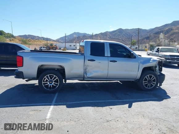 2015 Chevrolet Silverado 1500 Work Truck с VIN 1GCRCPEH1FZ356323, выставлен на аукционе IAAI как лот 43128197 с пробегом 159 030 миль миль и . История ставок и продаж доступна на DreamBid. Изображение 13.
