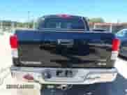 2013 Toyota Tundra Limited с VIN 5TFHW5F18DX298812, выставлен на аукционе IAAI как лот 43409834 с пробегом 304 727 миль миль и . История ставок и продаж доступна на DreamBid. Изображение 16.
