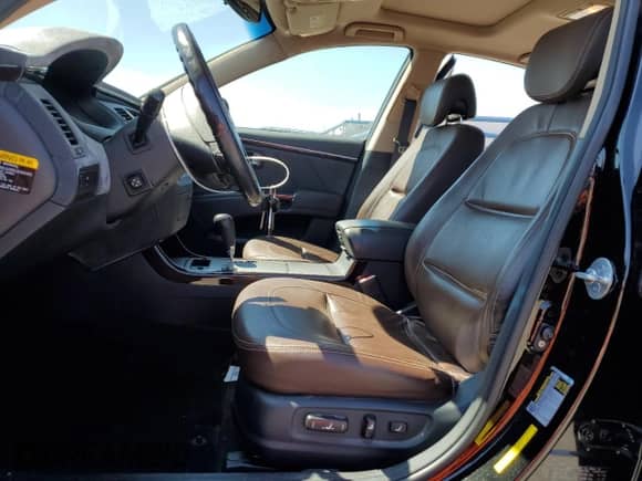 2010 Hyundai Azera Limited с VIN KMHFC4DF6AA513770, выставлен на аукционе Copart как лот 82046005 с пробегом 53 980 миль миль и Чистый • Clean title. История ставок и продаж доступна на DreamBid. Изображение 7.