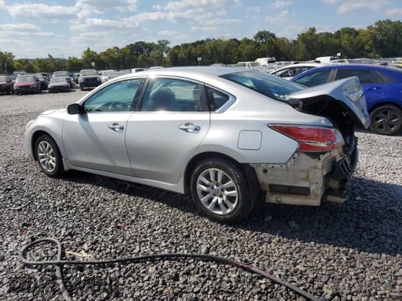 2015 Nissan Altima SV с VIN 1N4AL3AP3FC580852, выставлен на аукционе Copart как лот 72081625 с пробегом 115 883 миль миль и Списание • Salvage title. История ставок и продаж доступна на DreamBid. Изображение 2.