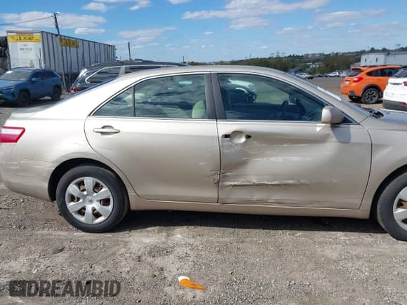 2007 Toyota Camry LE с VIN 4T1BE46K37U172449, выставлен на аукционе IAAI как лот 43430227 с пробегом 157 094 миль миль и . История ставок и продаж доступна на DreamBid. Изображение 6.