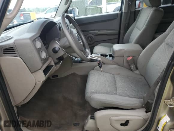 2006 Jeep Commander с VIN 1J8HG48N06C202116, выставлен на аукционе Copart как лот 69396285 с пробегом 161 370 миль миль и Чистый • Clean title. История ставок и продаж доступна на DreamBid. Изображение 7.