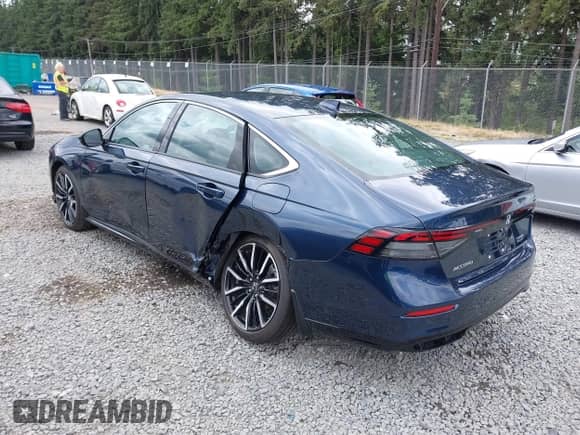 2025 Honda Accord Touring with VIN 1HGCY2F86SA000890, listed as a IAAI auction lot 42558695 with 4,493 mi miles and . Bid and sale history available at DreamBid. Image 3.
