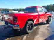 2018 Ram 1500 Big Horn z VIN 1C6RR7GG7JS319627, wystawiony jako IAAI lot #43441226 z przebiegiem 200 425 mil mil oraz . Historia ofert i sprzedaży dostępna na DreamBid. Obrazek 4.