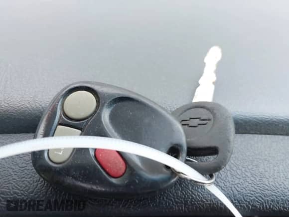 2002 Chevrolet Silverado 1500 LS with VIN 2GCEC19T121346310, listed as a IAAI auction lot 41451900 with 140,697 mi miles and . Bid and sale history available at DreamBid. Image 11.