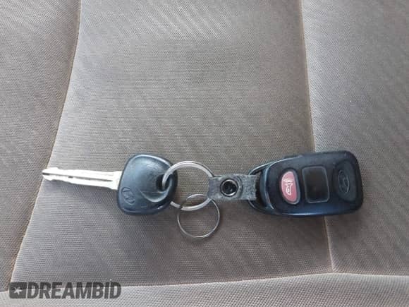 2013 Hyundai Elantra GLS с VIN 5NPDH4AE2DH301454, выставлен на аукционе IAAI как лот 43434860 с пробегом 178 184 миль миль и . История ставок и продаж доступна на DreamBid. Изображение 11.