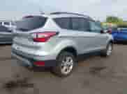 2018 Ford Escape SE с VIN 1FMCU9GD9JUA72822, выставлен на аукционе IAAI как лот 43317235 с пробегом 144 873 миль миль и . История ставок и продаж доступна на DreamBid. Изображение 4.