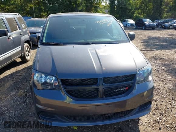 2017 Dodge Grand Caravan SE with VIN 2C4RDGBG5HR694782, listed as a IAAI auction lot 43284110 with 140,978 mi miles and . Bid and sale history available at DreamBid. Image 6.