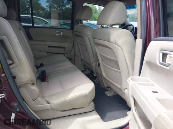 2010 Honda Pilot EX with VIN 5FNYF3H41AB002627, listed as a IAAI auction lot 43040317 with 172,545 mi miles and . Bid and sale history available at DreamBid. Image 8.