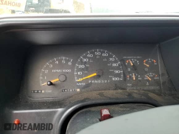 1998 Chevrolet Silverado 3500 с VIN 1GCHK33J3WF061271, выставлен на аукционе Copart как лот 73205934 с пробегом 141 977 миль миль и Списание • Salvage title. История ставок и продаж доступна на DreamBid. Изображение 9.