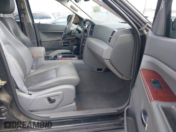 2005 Jeep Grand Cherokee Limited с VIN 1J4HS58N75C512154, выставлен на аукционе IAAI как лот 42734812 с пробегом 171 024 миль миль и . История ставок и продаж доступна на DreamBid. Изображение 5.