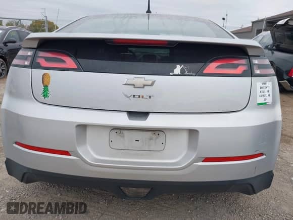 2014 Chevrolet Volt z VIN 1G1RA6E45EU142243, wystawiony jako IAAI lot #43410417 z przebiegiem 89 796 mil mil oraz . Historia ofert i sprzedaży dostępna na DreamBid. Obrazek 17.