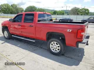 2011 Chevrolet Silverado 2500HD LT z VIN 1GC1KXC87BF258847, wystawiony jako Copart lot #61574465 z przebiegiem 204 554 mil mil oraz Szkoda całkowita • Salvage title. Historia ofert i sprzedaży dostępna na DreamBid. Obrazek 2.