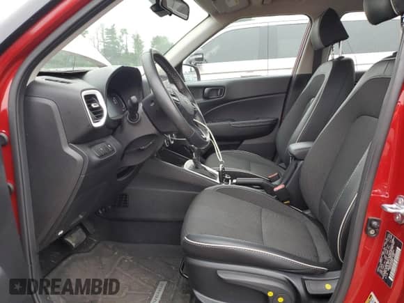 2024 Hyundai Venue Limited with VIN KMHRC8A36RU338669, listed as a Copart auction lot 62567855 with 9,932 mi miles and Salvage title. Bid and sale history available at DreamBid. Image 7.