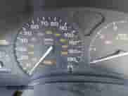 2003 Saturn VUE z VIN 5GZCZ33D63S902677, wystawiony jako IAAI lot #41391887 z przebiegiem 153 621 mil mil oraz . Historia ofert i sprzedaży dostępna na DreamBid. Obrazek 7.