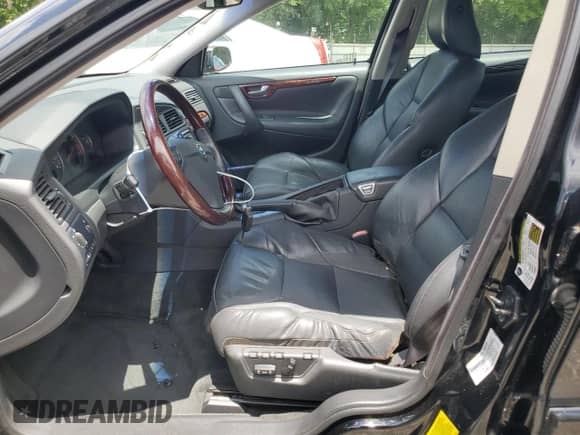 2006 Volvo S60 2.5L Turbo с VIN YV1RH592962539385, выставлен на аукционе Copart как лот 60590635 с пробегом 101 598 миль миль и Списание • Salvage title. История ставок и продаж доступна на DreamBid. Изображение 7.
