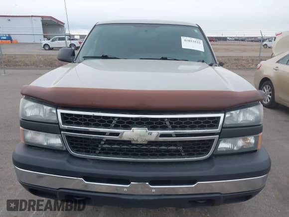 2006 Chevrolet Silverado 1500 LS с VIN 1GCEC19V86Z146071, выставлен на аукционе IAAI как лот 41853522 с пробегом 118 855 миль миль и . История ставок и продаж доступна на DreamBid. Изображение 12.