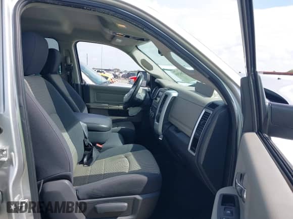 2010 Dodge 2500 SLT z VIN 3D7TT2CT9AG166493, wystawiony jako IAAI lot #42642589 z przebiegiem 108 826 mil mil oraz . Historia ofert i sprzedaży dostępna na DreamBid. Obrazek 5.