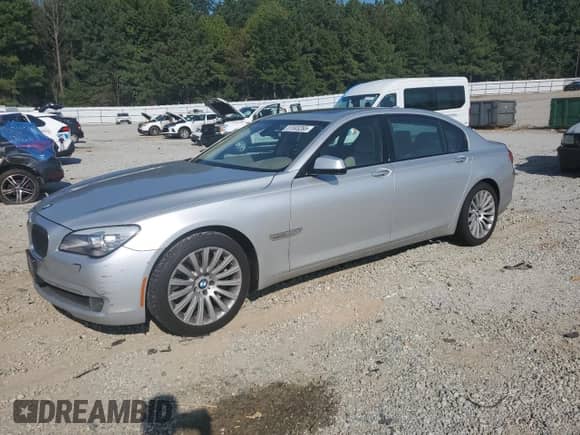 2012 BMW 7 Series 750Li с VIN WBAKB8C53CC964486, выставлен на аукционе Copart как лот 81503265 с пробегом 204 768 миль миль и Чистый • Clean title. История ставок и продаж доступна на DreamBid. Изображение 1.