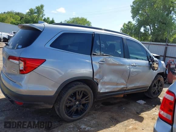 2022 Honda Pilot Special Edition z VIN 5FNYF6H20NB044566, wystawiony jako IAAI lot #42874272 z przebiegiem 51 028 mil mil oraz . Historia ofert i sprzedaży dostępna na DreamBid. Obrazek 14.