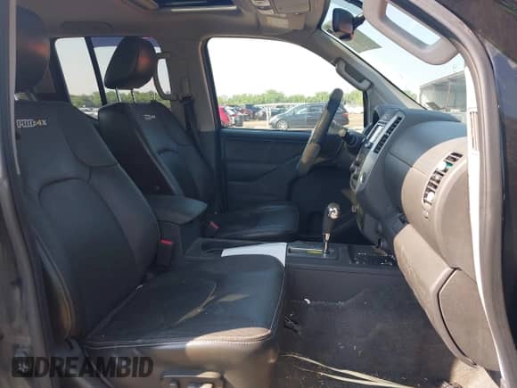 2016 Nissan Frontier S z VIN 1N6AD0EVXGN705086, wystawiony jako IAAI lot #42425274 z przebiegiem 110 614 mil mil oraz . Historia ofert i sprzedaży dostępna na DreamBid. Obrazek 5.