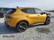 2024 Dodge Hornet R/T Plus z VIN ZACPDFDW6R3A11538, wystawiony jako Copart lot #83624664 z przebiegiem 9 571 mil mil oraz Szkoda całkowita • Salvage title. Historia ofert i sprzedaży dostępna na DreamBid. Obrazek 3.