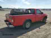 1998 Nissan Frontier XE z VIN 1N6DD21S2WC364538, wystawiony jako Copart lot #62867545 z przebiegiem 261 987 mil mil oraz Szkoda całkowita • Salvage title. Historia ofert i sprzedaży dostępna na DreamBid. Obrazek 3.