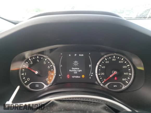 2017 Jeep Renegade Altitude с VIN ZACCJBBB5HPG52655, выставлен на аукционе Copart как лот 65409405 с пробегом 127 429 миль миль и Списание • Salvage title. История ставок и продаж доступна на DreamBid. Изображение 9.
