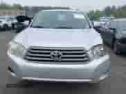2008 Toyota Highlander z VIN JTEES41A382070067, wystawiony jako IAAI lot #42270986 z przebiegiem 201 642 mil mil oraz . Historia ofert i sprzedaży dostępna na DreamBid. Obrazek 12.