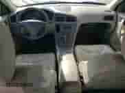 2001 Volvo S60 с VIN YV1RS58D112026435, выставлен на аукционе Copart как лот 79013894 с пробегом 140 039 миль миль и Списание • Salvage title. История ставок и продаж доступна на DreamBid. Изображение 8.