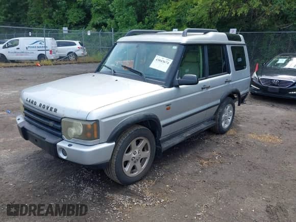 2004 Land Rover Discovery with VIN SALTR19474A836637, listed as a IAAI auction lot 43043674 with 115,715 mi miles and . Bid and sale history available at DreamBid. Image 17.