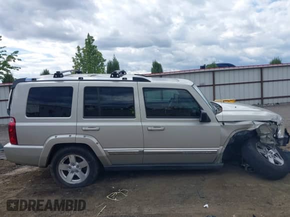 2007 Jeep Commander Limited z VIN 1J8HG58207C553525, wystawiony jako IAAI lot #42291173 z przebiegiem 151 054 mil mil oraz . Historia ofert i sprzedaży dostępna na DreamBid. Obrazek 14.