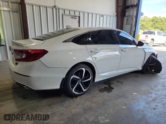 2020 Honda Accord Sport with VIN 1HGCV2F38LA022601, listed as a Copart auction lot 80372595 with 73,828 mi miles and Clean title. Bid and sale history available at DreamBid. Image 3.