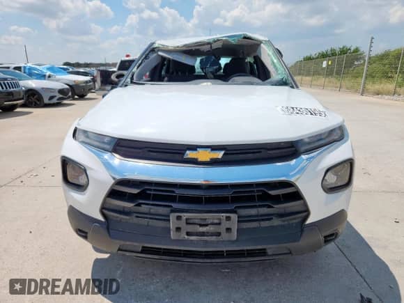 2022 Chevrolet TrailBlazer LS with VIN KL79MMS20NB103784, listed as a Copart auction lot 68430195 with 87,093 mi miles and Salvage title. Bid and sale history available at DreamBid. Image 5.