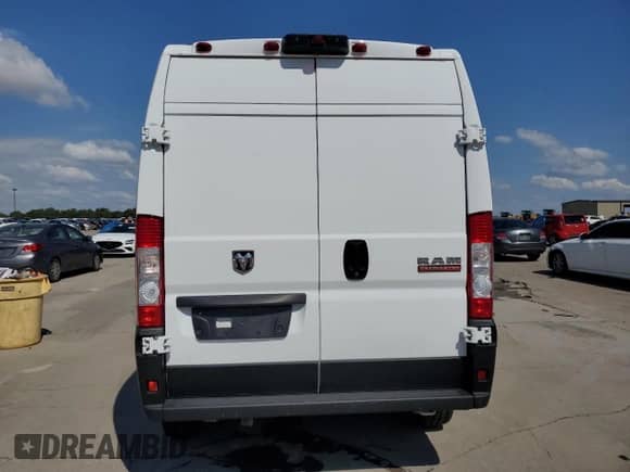 2022 Ram ProMaster Cargo с VIN 3C6LRVDG8NE134557, выставлен на аукционе Copart как лот 69671374 с пробегом Не указан миль и Списание • Salvage title. История ставок и продаж доступна на DreamBid. Изображение 6.