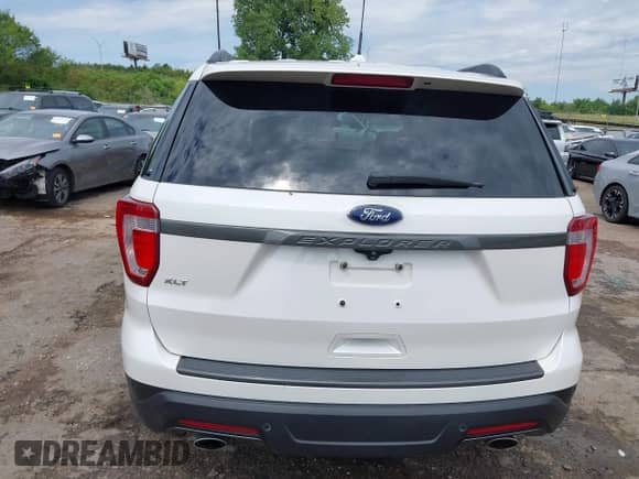 2018 Ford Explorer XLT with VIN 1FM5K7D86JGB55164, listed as a IAAI auction lot 42970202 with 95,462 mi miles and . Bid and sale history available at DreamBid. Image 16.