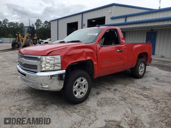 2013 Chevrolet Silverado 1500 LT with VIN 1GCNCSE08DZ329208, listed as a Copart auction lot 80730455 with 144,681 mi miles and Salvage title. Bid and sale history available at DreamBid. Image 1.