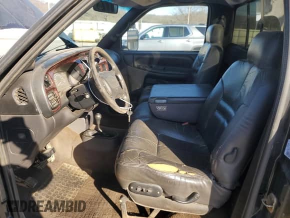 1999 Dodge RAM with VIN 3B7MF36W5XM514348, listed as a Copart auction lot 48015555 with 172,310 mi miles and Salvage title. Bid and sale history available at DreamBid. Image 7.