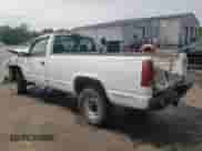 2000 Chevrolet Silverado 3500 with VIN 1GCGC34R5YR189297, listed as a Copart auction lot 53946885 with 258,046 mi miles and Salvage title. Bid and sale history available at DreamBid. Image 2.