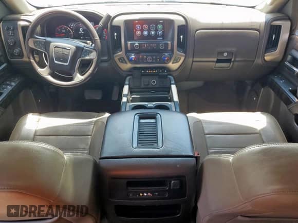 2016 GMC Sierra 1500 Denali z VIN 3GTU2PEJ1GG371793, wystawiony jako Copart lot #67460875 z przebiegiem 231 730 mil mil oraz Czysty tytuł • Clean title. Historia ofert i sprzedaży dostępna na DreamBid. Obrazek 8.