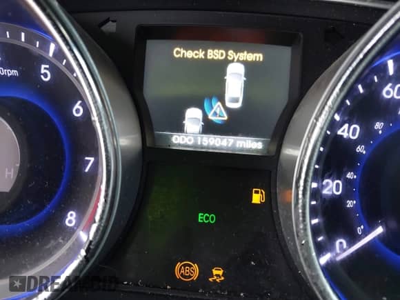 2014 Hyundai Sonata Limited z VIN 5NPEC4AB1EH935770, wystawiony jako IAAI lot #43491629 z przebiegiem 159 047 mil mil oraz . Historia ofert i sprzedaży dostępna na DreamBid. Obrazek 7.