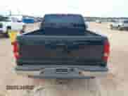 2006 Chevrolet Silverado 1500 Work Truck z VIN 3GCEC14X66G272129, wystawiony jako IAAI lot #42725725 z przebiegiem 95 938 mil mil oraz . Historia ofert i sprzedaży dostępna na DreamBid. Obrazek 16.