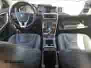 2015 Volvo S60 T5 Drive-E Platinum с VIN YV126MFM2F1352356, выставлен на аукционе Copart как лот 59677375 с пробегом 83 482 миль миль и Списание • Salvage title. История ставок и продаж доступна на DreamBid. Изображение 8.