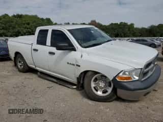 2010 Dodge 1500 SLT z VIN 1D7RV1GT8AS261032, wystawiony jako Copart lot #69974574 z przebiegiem 164 064 mil mil oraz Szkoda całkowita • Salvage title. Historia ofert i sprzedaży dostępna na DreamBid. Obrazek 4.